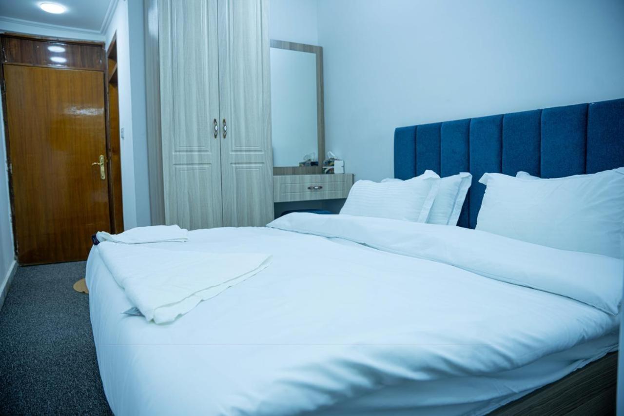 Malik Dijlah Hotel Baghdād エクステリア 写真