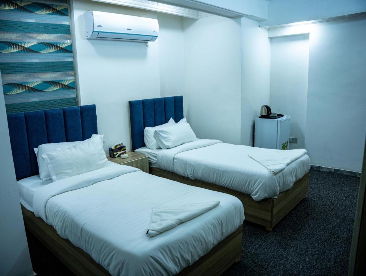 Malik Dijlah Hotel Baghdād エクステリア 写真