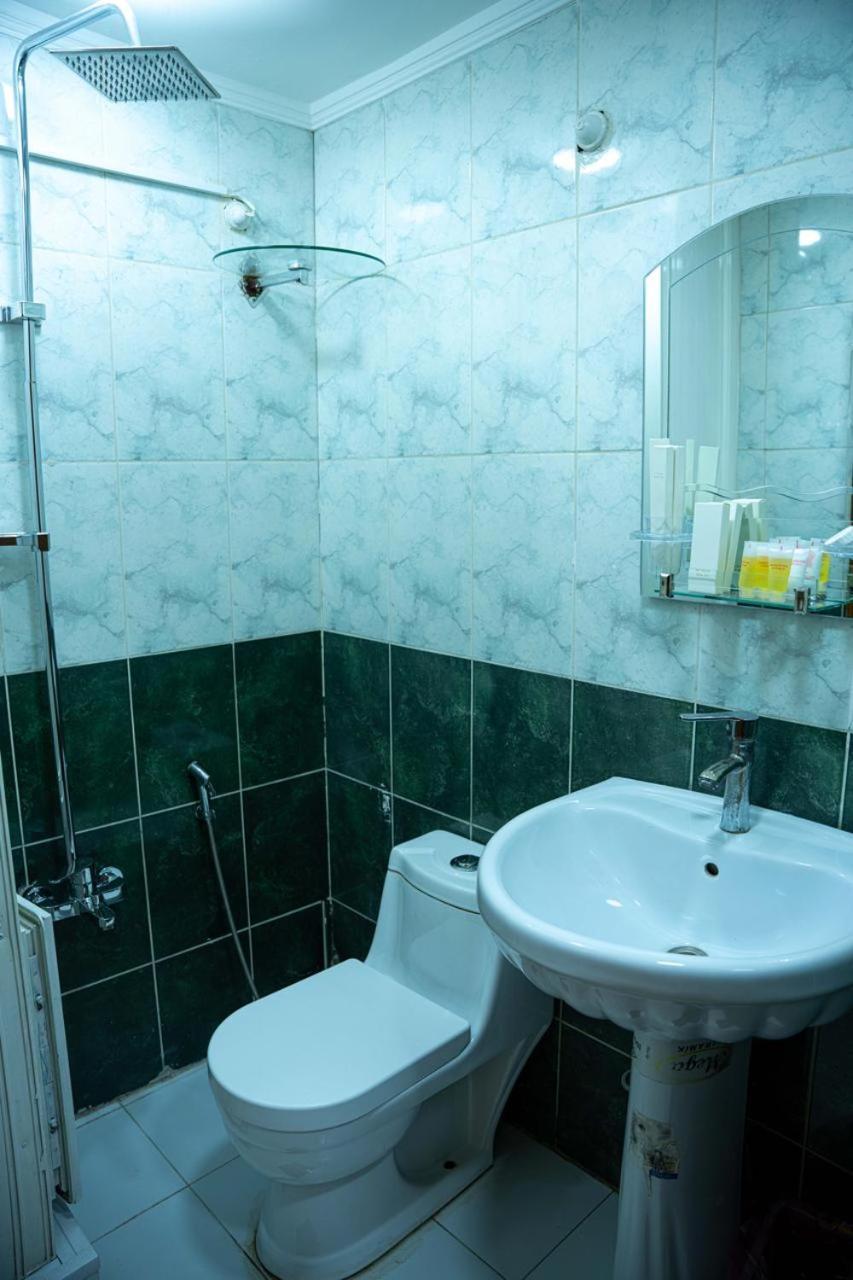 Malik Dijlah Hotel Baghdād エクステリア 写真